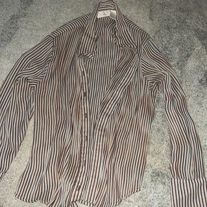 Vintage button down 🤎💙